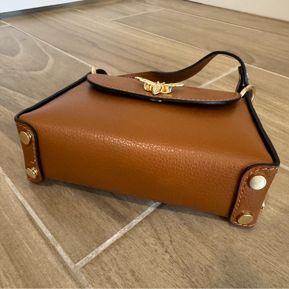 Vera Pelle Gold Bee Handbag - Picture 4 of 7